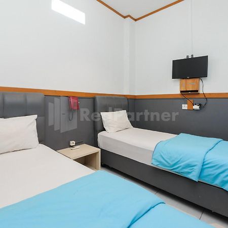 Ian Hotel Jaksa Mitra Reddoorz Dżakarta Zewnętrze zdjęcie
