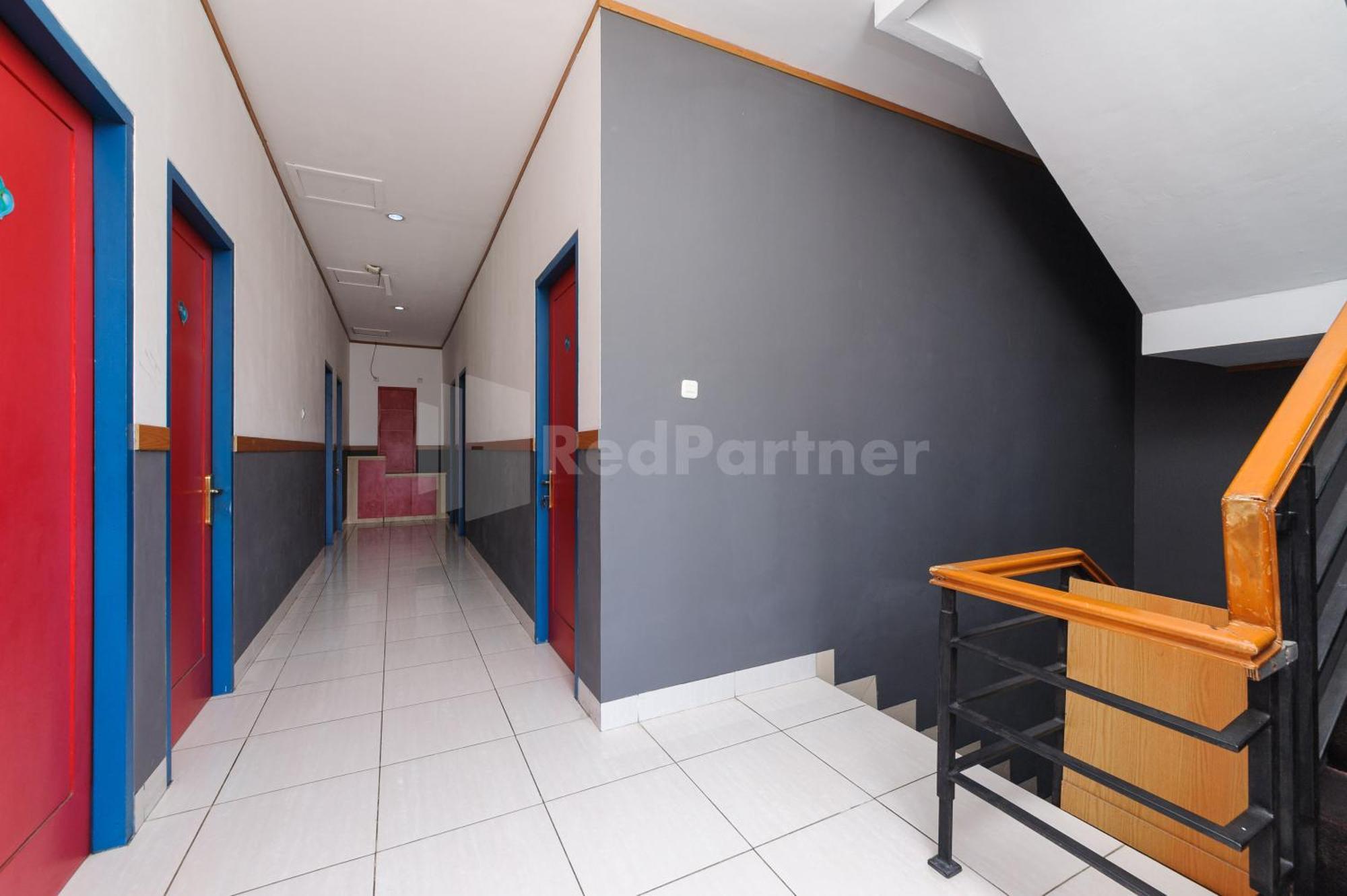 Ian Hotel Jaksa Mitra Reddoorz Dżakarta Zewnętrze zdjęcie